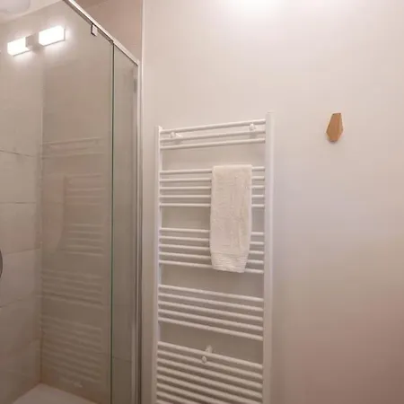 아파트 Modern Gelijkvloersappartement 크노케-하이스트